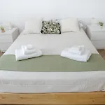 Апартаменты Urban Retreat - Metro A